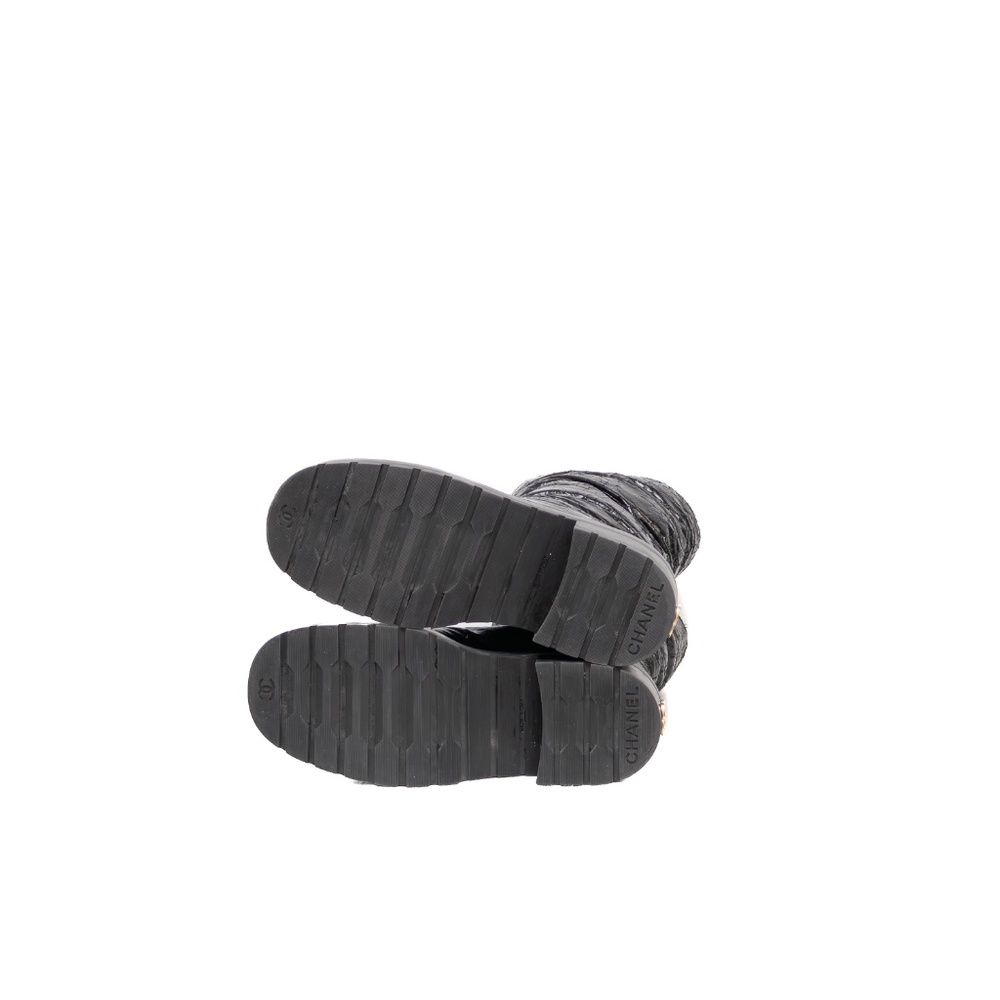 Chanel Black Crackled Patent Leather Shearling-Lined Winter‎ Boots – Size 36.5 C - Picture 9 of 11